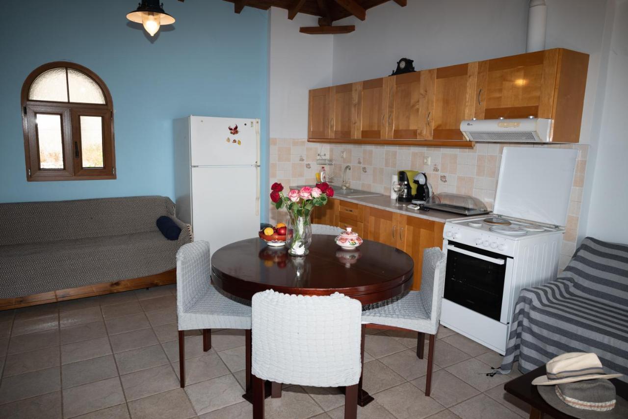 Sophia Limeni Apartments And Studios Exterior photo