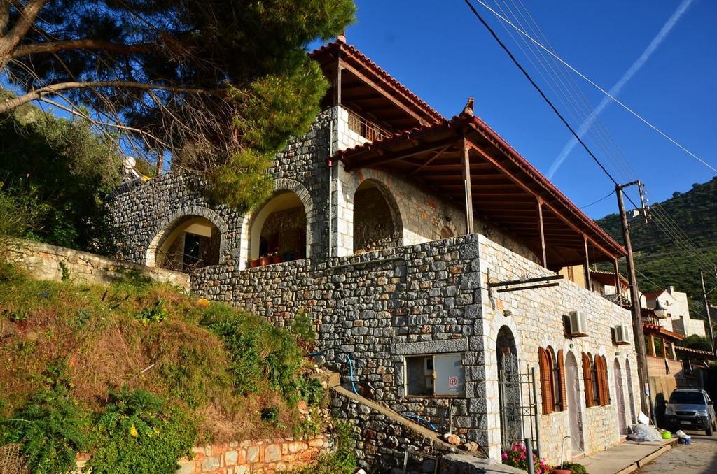 Sophia Limeni Apartments And Studios Exterior photo