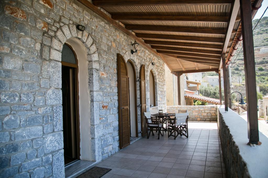 Sophia Limeni Apartments And Studios Exterior photo