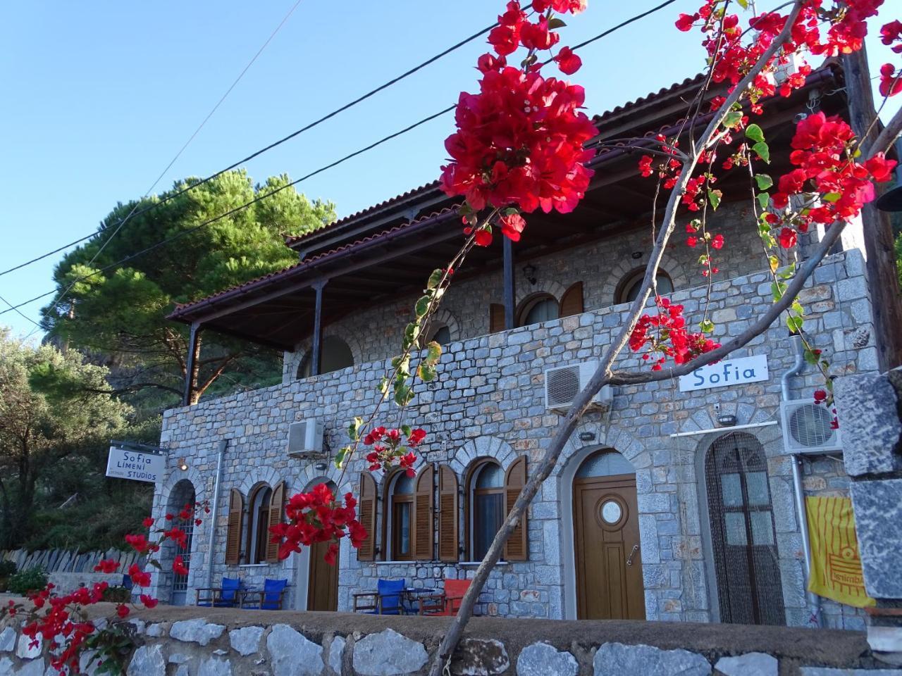 Sophia Limeni Apartments And Studios Exterior photo